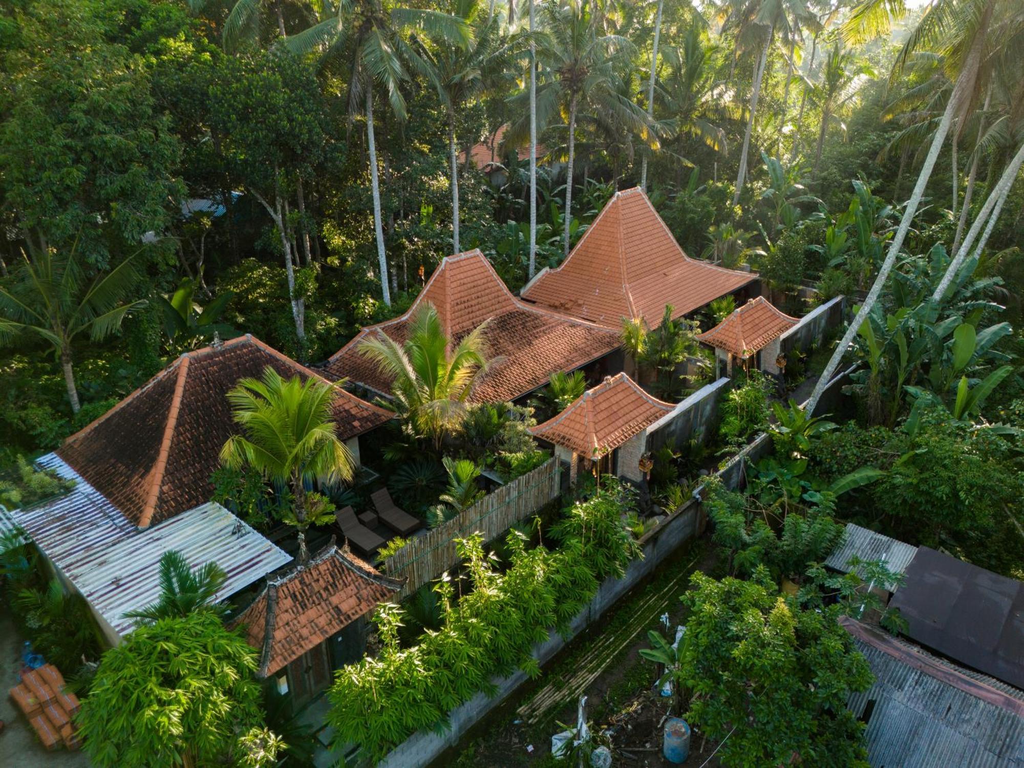 Jaya Villa *